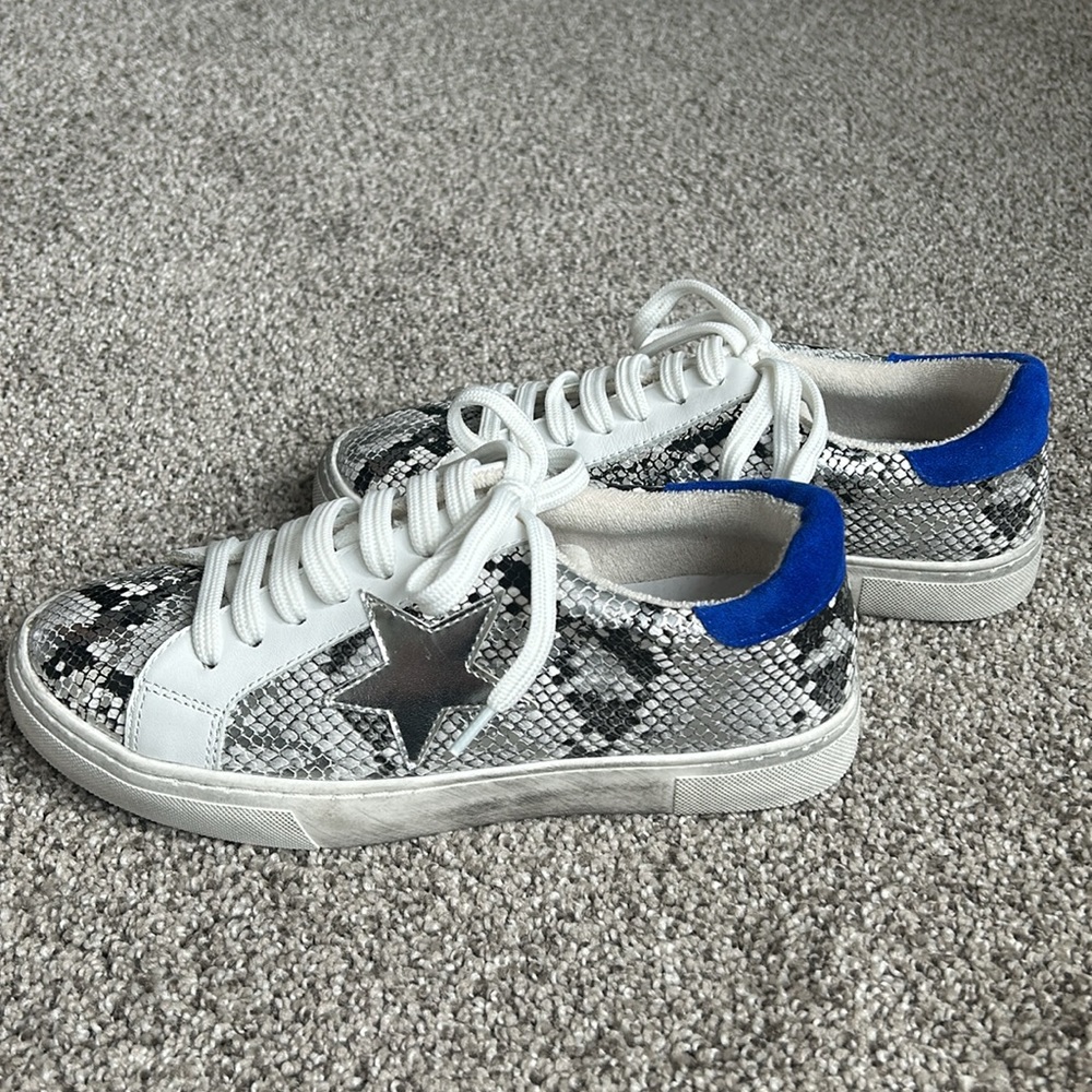 Steven Metallic Star Sneakers with Black/Silver/White Snakeskin. Size 7.
